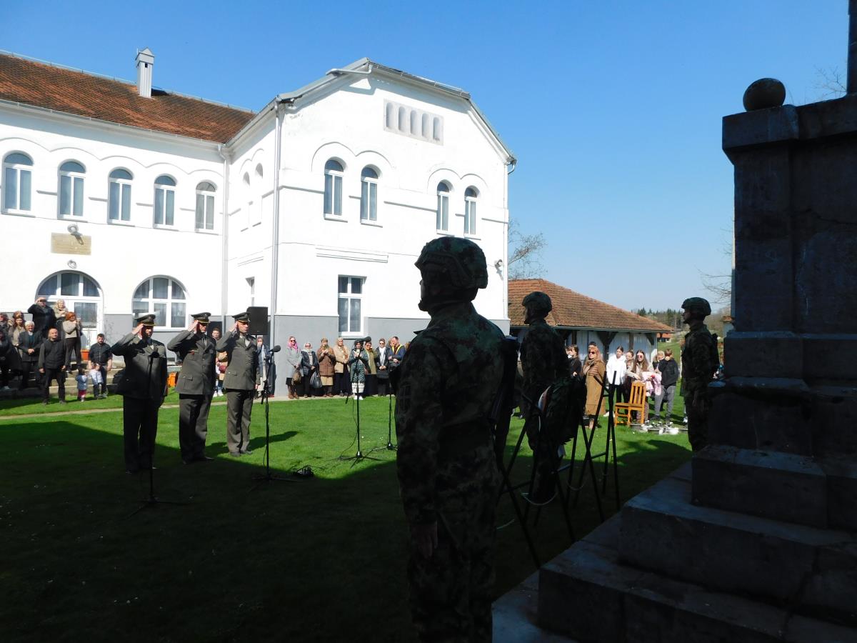 LOZNICA - Vojska Srbije.JPG