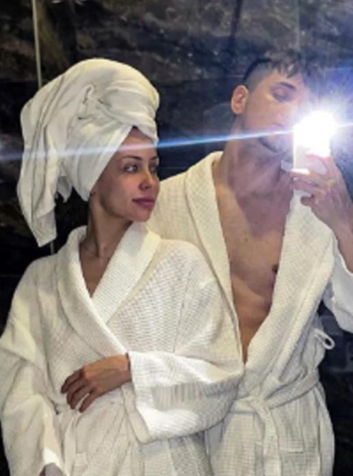 OVO JE MUŠKARAC S KOJIM JE RASKINULA VERIDBU VODITELJKA ELITE! Njihove vrele kadrove iz kreveta svi gledali, a sad je došao kraj... (FOTO)