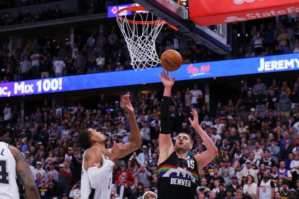 Nikola Jokić protiv San Antonio Sparsa