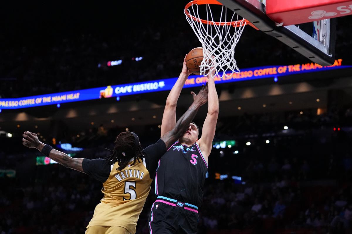 Nikola Jović na meču protiv Vašingtona