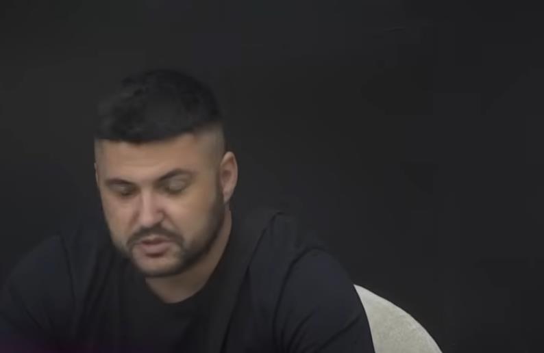 KRENULO JE OD ONLIFENSA, PLATIO SAM PAKET 80 EVRA I DOBIO JE: Asmin otkrio nove detalje o Staniji, pa priznao: Leži u krevetu, raširi noge i... (VIDEO)