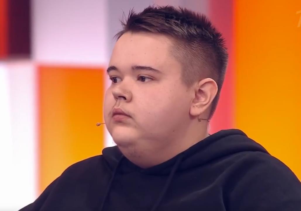 Kiril Jatnov u studiju emisije govori o borbi sa gojaznošću i mogućoj operaciji (3).png