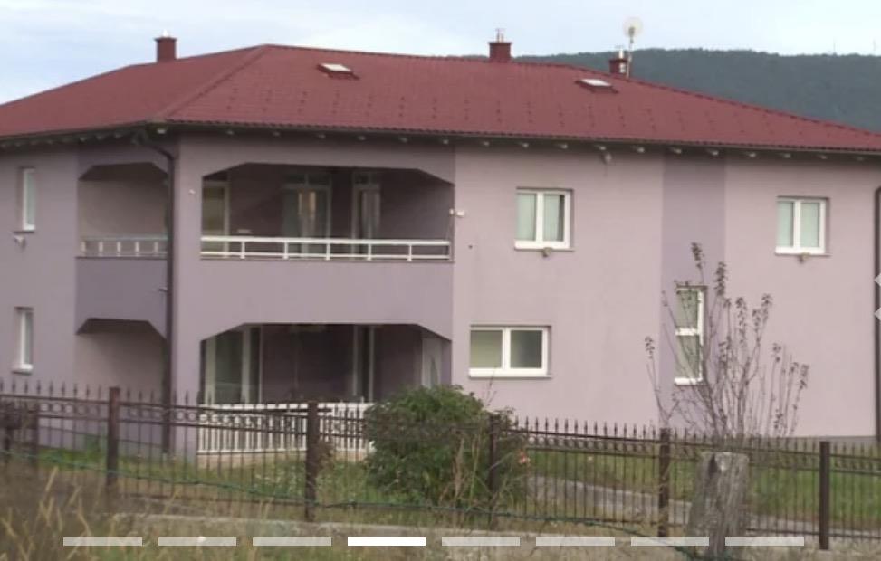 OVAKO IZGLEDA ASMINOVO IMANJE OD 700.000 EVRA! U selu napravili kuću od 700 kvadrata sa bazenom i 13 soba: Aneli dolazila: Tetka sve otkrila