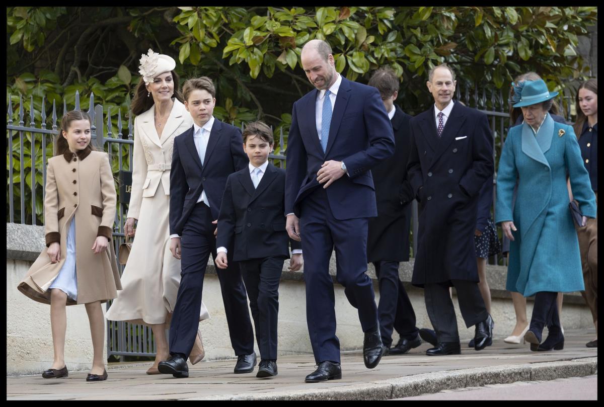 Kraljevska porodica na uskršnjoj liturgiji