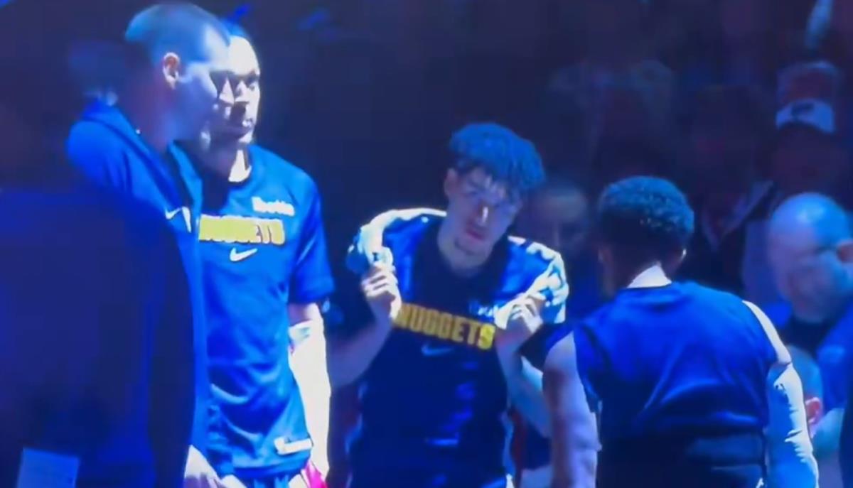 Jokić tajm-aut 6.jpg