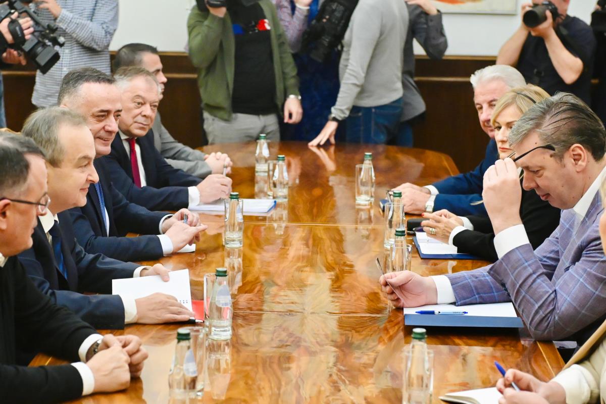 Aleksandar Vučić Ivica Dačić (7).jpeg