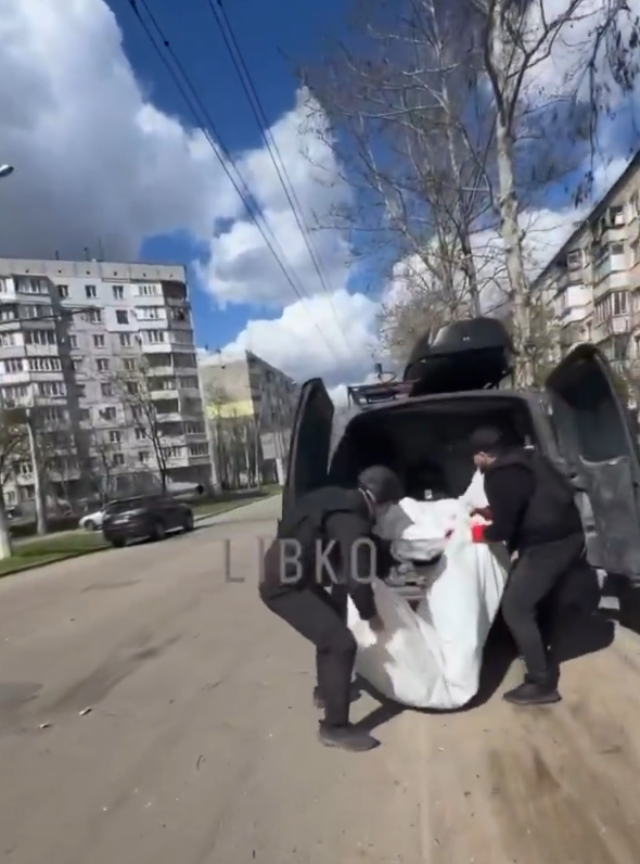 2026-04-07 17_20_05-(1) C4H10FO2P ☠️ on X_ _🇷🇺#Russia'n artillery shelling on 🇺🇦#Kherson city ki.png