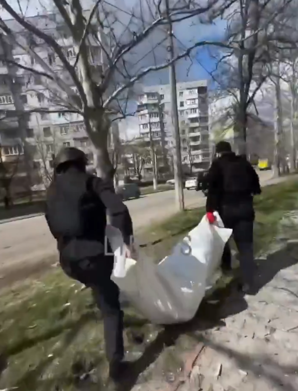 2026-04-07 17_19_52-(1) C4H10FO2P ☠️ on X_ _🇷🇺#Russia'n artillery shelling on 🇺🇦#Kherson city ki.png