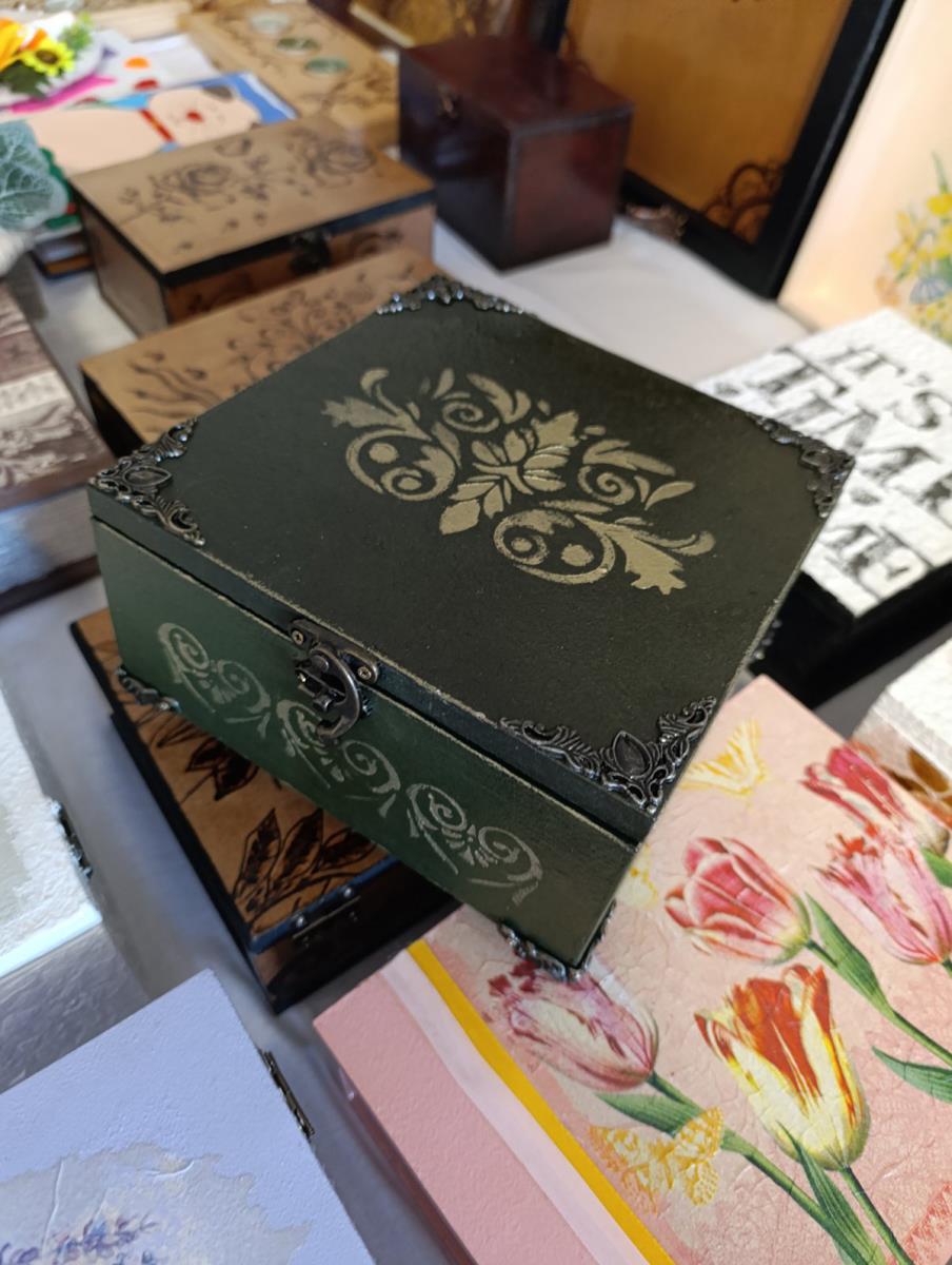 FOTO UIKS, Vaskršnja izložba pacijenata Specijalne zatvorske bolnice u Beogradu (3).jpg