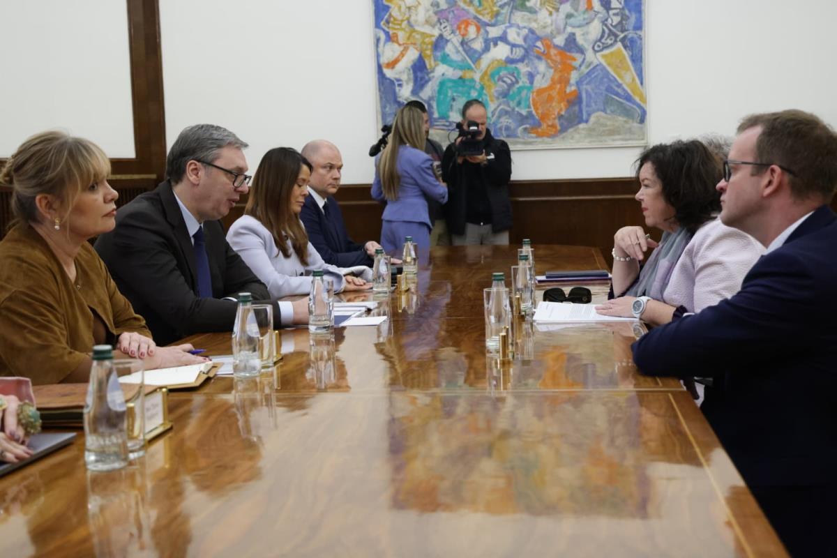 Sastanak Aleksandra Vučića sa Karen Pirs
