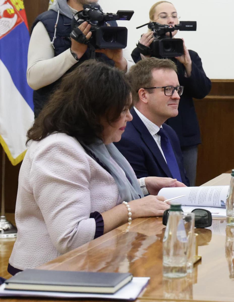 Sastanak Aleksandra Vučića sa Karen Pirs