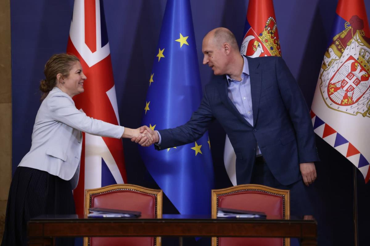 Potpisivanje ugovora RFZO i kompanije AstraZeneka