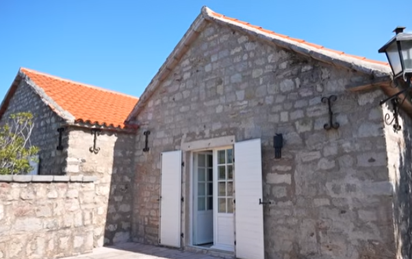 Sveti Stefan (3).png