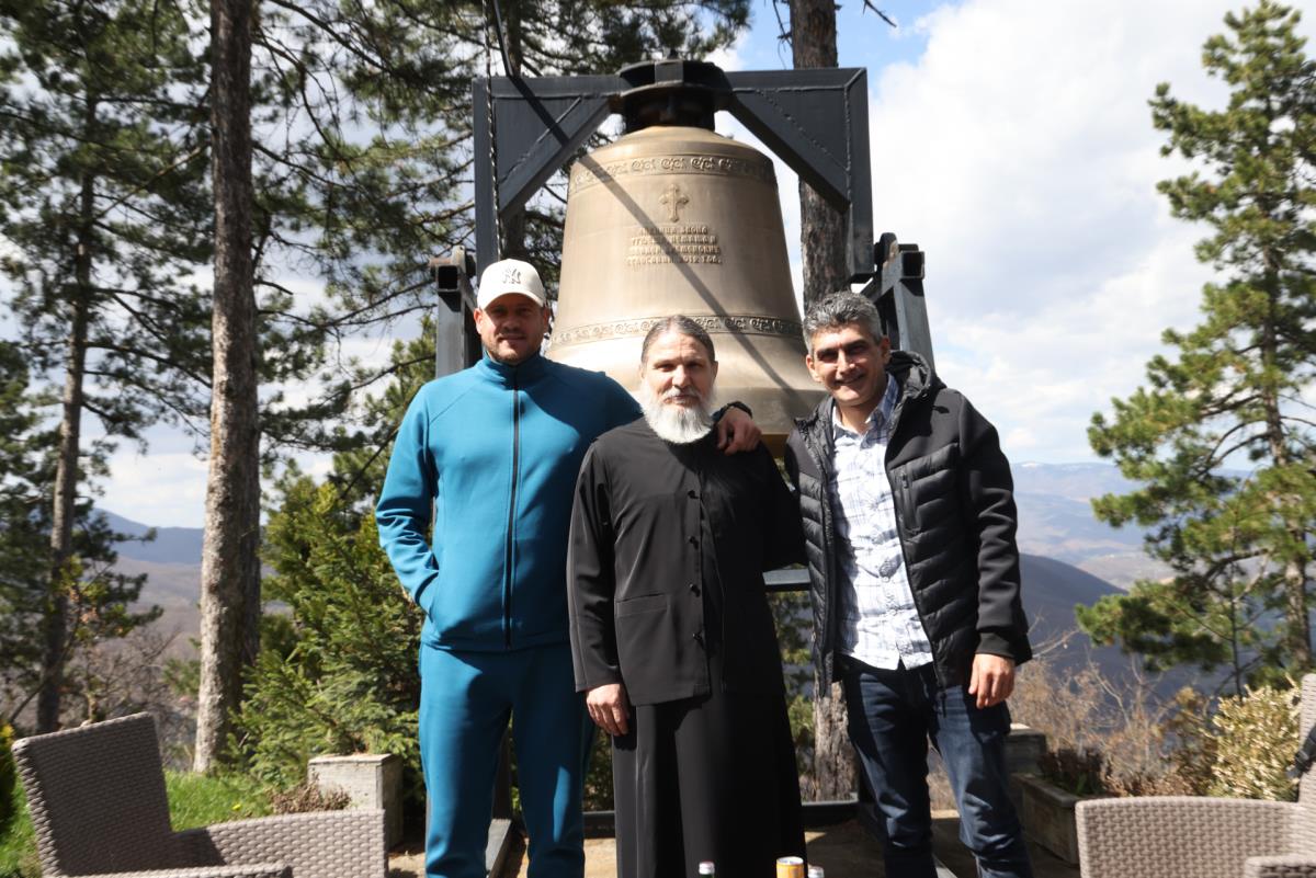 Nenad Lalatović, iguman Gavrilo i novinar Kurira