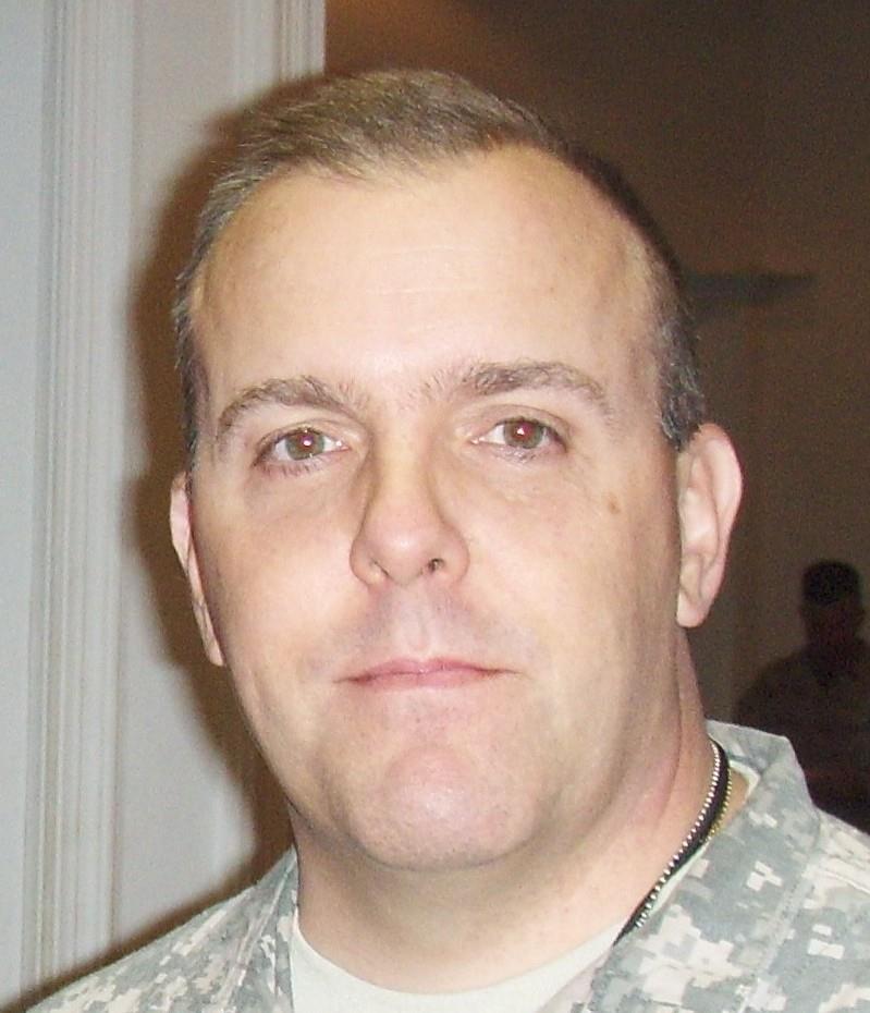 Oluic pic in Iraq.jpg