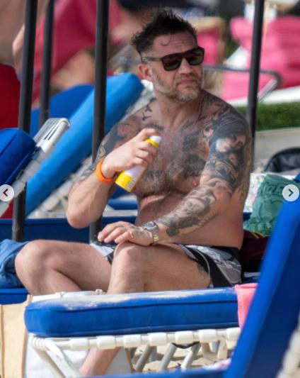 Tom Hardi sa suprugom na Barbadosu