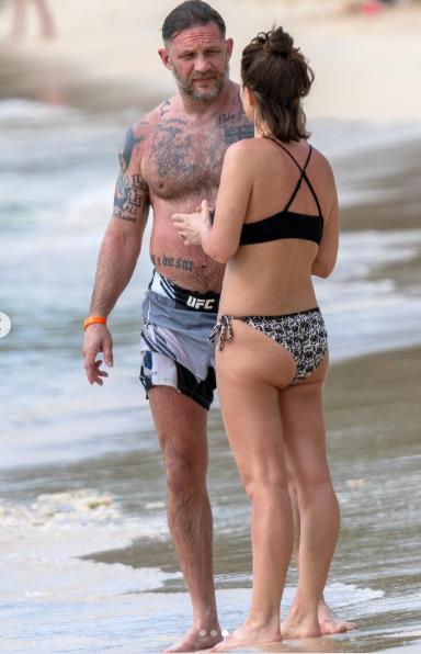 Tom Hardi sa suprugom na Barbadosu