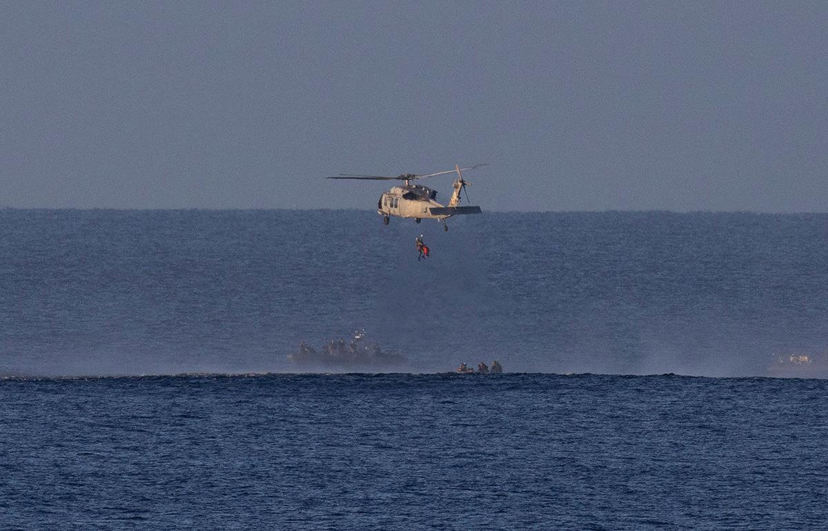 x AP Joel Kowsky.jpg