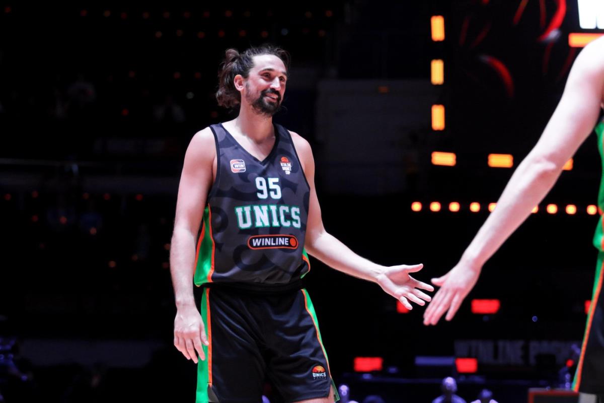 Aleksej Šved u dresu Uniksa