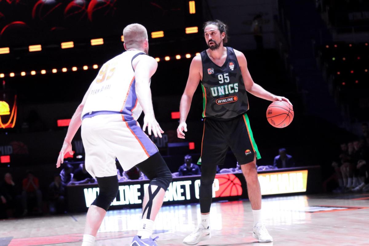 Aleksej Šved u dresu Uniksa