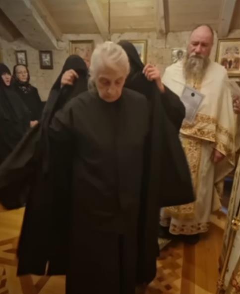 Mati Irina monaški život (2).PNG