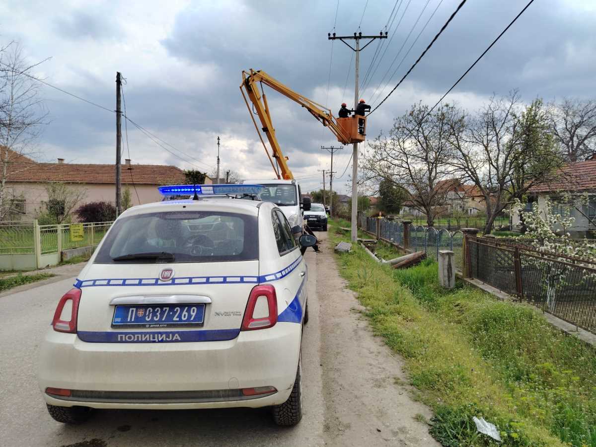 Selo Donji Adrovac saobraćajna nesreća poginula devojka