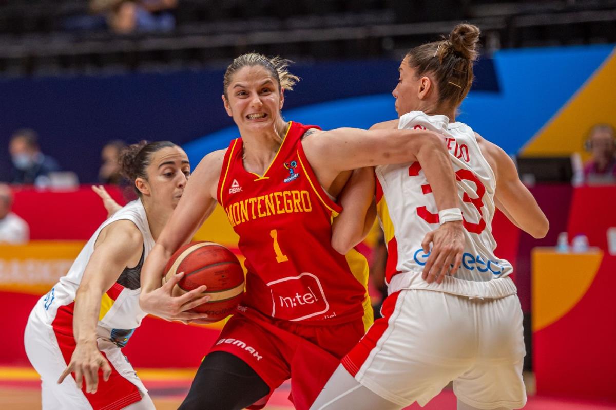 Jelena Dubljević u dresu reprezentacije Crne Gore