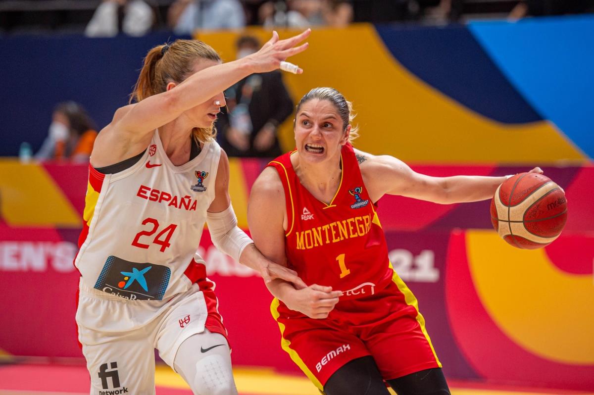 Jelena Dubljević u dresu reprezentacije Crne Gore