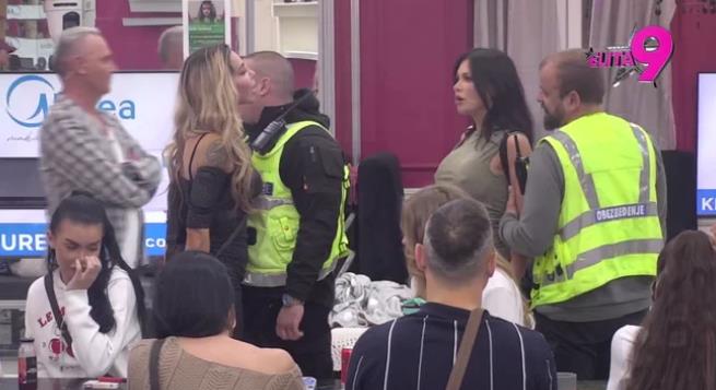 ANELI PREŠLA GRANICU I UDARILA NA STANIJU NA NAJBOLNIJE MESTO! Asmin se pere od obe: Stidim se i jedne i druge! RAT BEZ GRANICA (VIDEO)