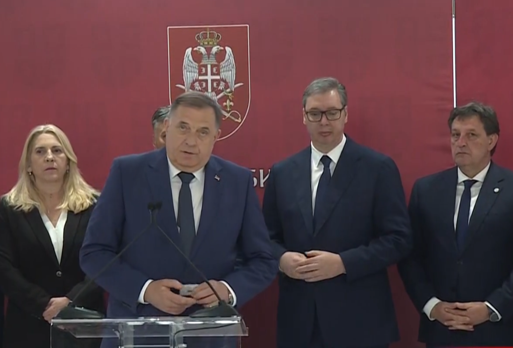 Aleksadar Vučić (2).png