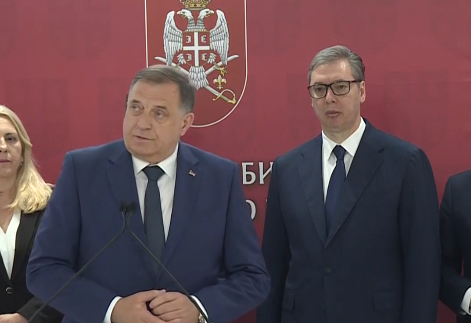 Aleksadar Vučić (4).png