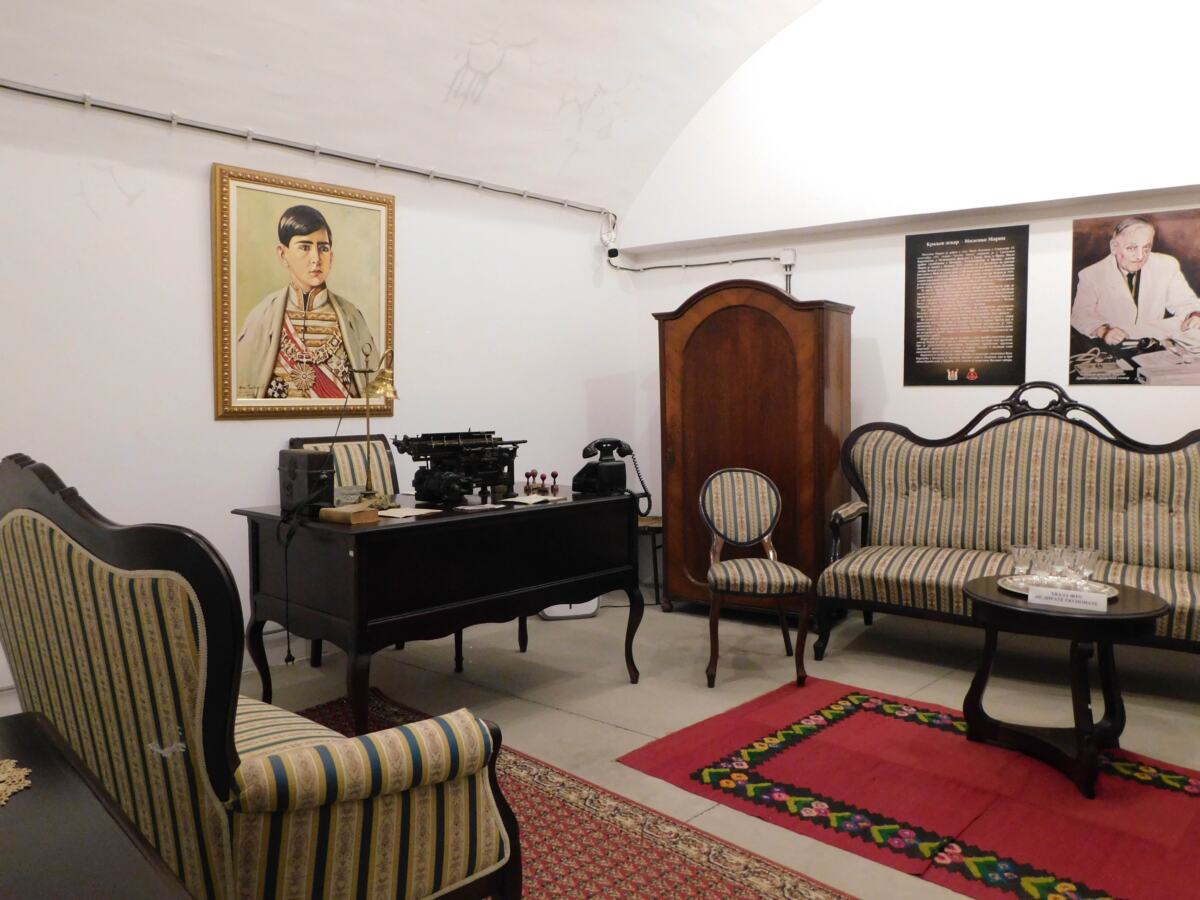 MALI ZVORNIK - Kraljeva radna soba.jpg