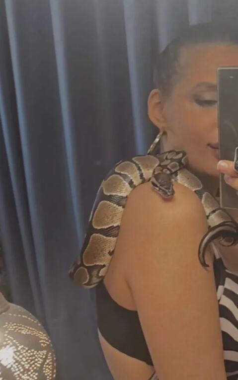 OVAKO DANAS IZGLEDA NATAŠA ŠAVIJA NAKON REKONSTRUKCIJE LICA Imala teške telesne povrede, a sad se oglasila: Evo šta drži oko vrata! (FOTO)