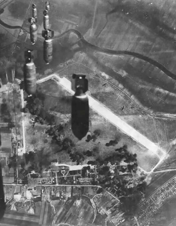 Savezničko bombardovanje 1944.