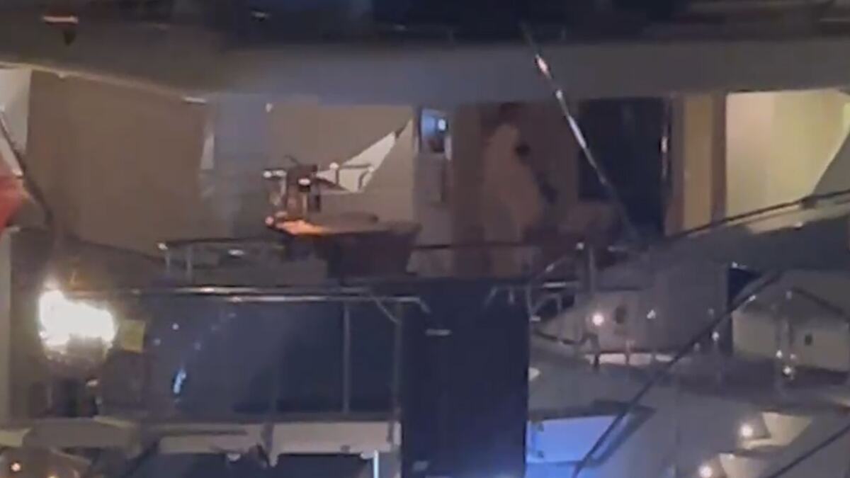 Kurir templejt pravi_1.00_02_01_23.Still001.jpg