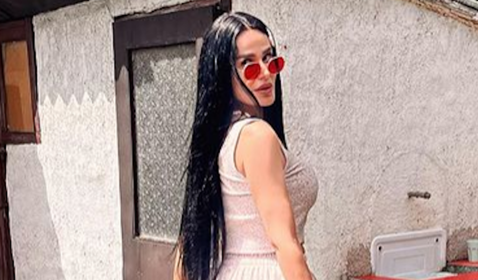 POZNATA SRPSKA PEVAČICA SE RAZVELA POSLE 5 MESECI: Dobijala nepristojne ponude, a sad našla ljubav! Javno pokazala svog novog dečka koji je ozbiljan dasa (FOTO)