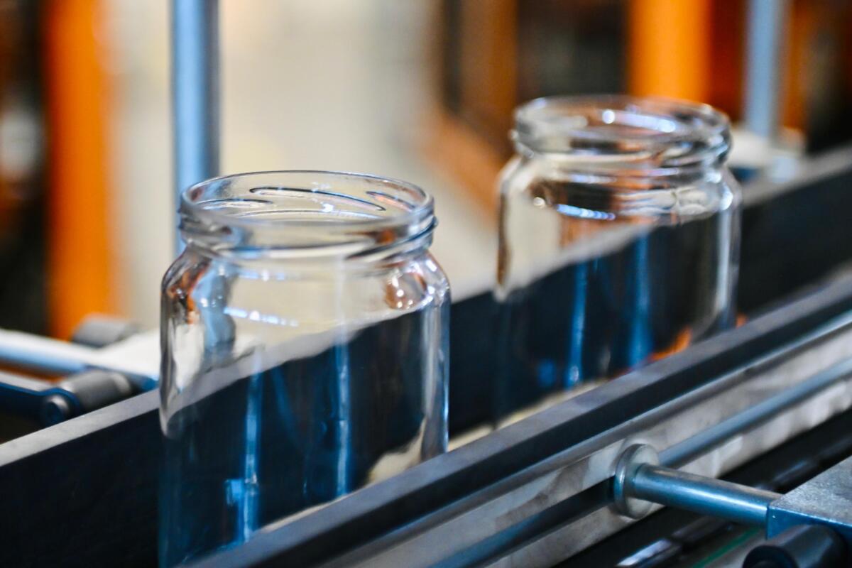 Aleksandar Vučić Paraćin otvaranje pogona fabrika stakla Vaider (12).jpeg