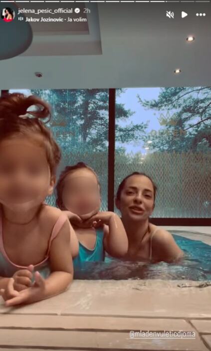 UPOZNALI SE U RIJALITIJU, A VAŽE ZA NAJSKLADNIJI PAR! Planiraju petoro dece, a sad objavili kadrove porodične idile (FOTO)