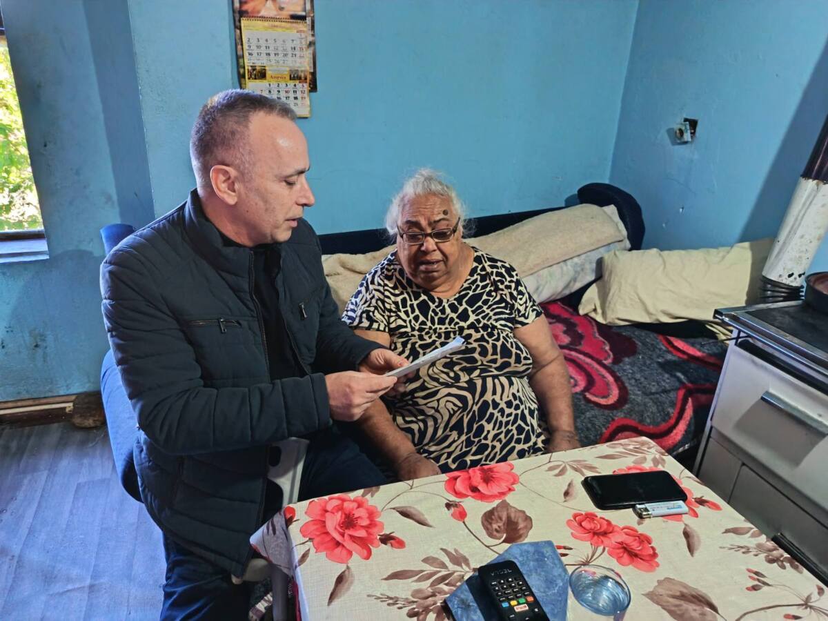 Članovi Udruženja veterana organa bezbednosti i vojne policije Srbije i bivši pripadnici 52.bVP u rodnom mestu Desimira Deska Selimovića