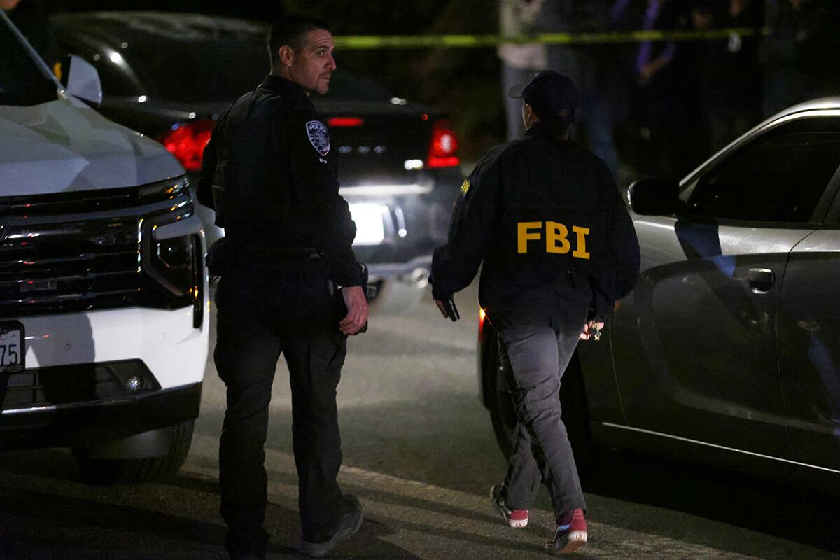 x06 AP Ethan Swope.jpg