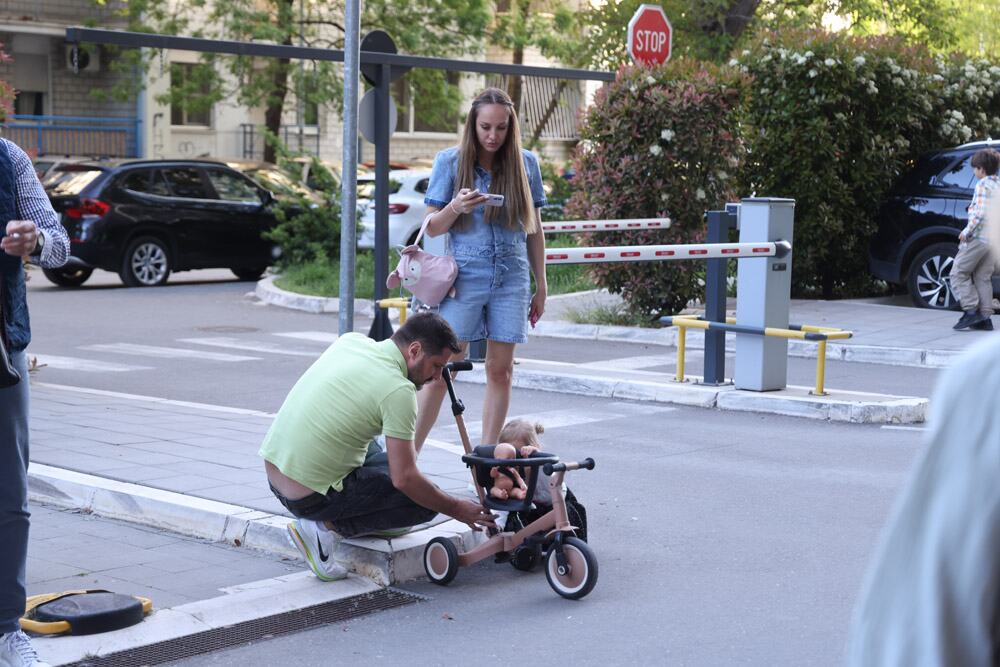 PAPARACO! LUNA I MARKO UHVAĆENI KAD SU SE NAJMANJE NADALI! Evo šta rade u slobodno vreme (HIT FOTKE)