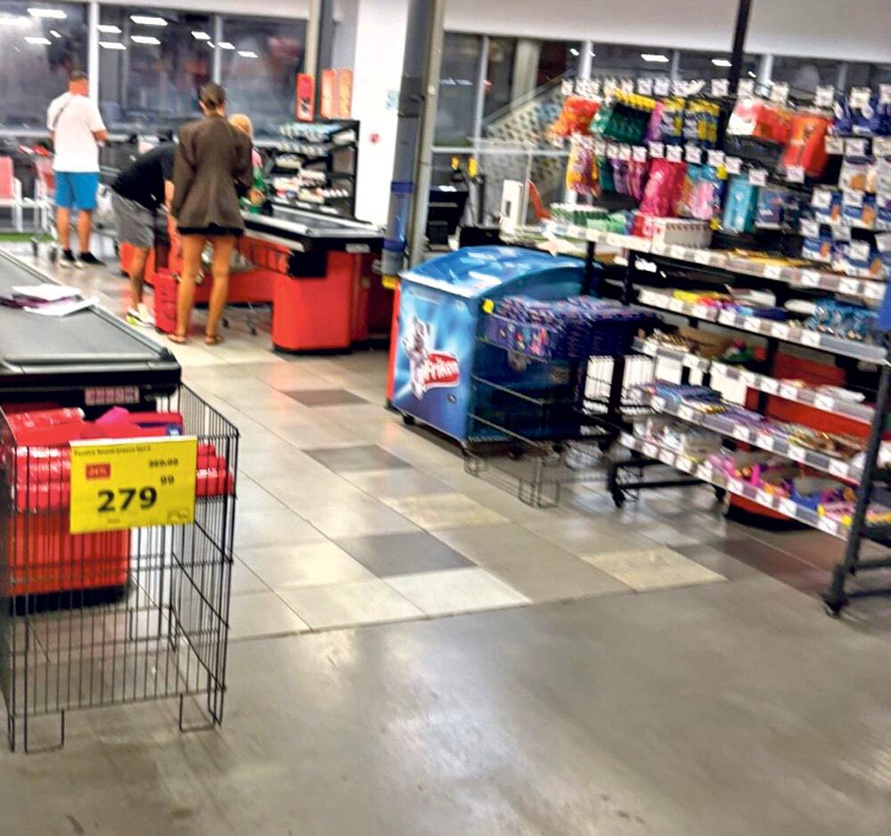 (PAPARACO) PRVE FOTKE ANĐELE I GASTOZA POSLE POMIRENJA: Rijaliti par uhvaćen na ovog lokaciji, evo i šta su radili - Sve snimljeno