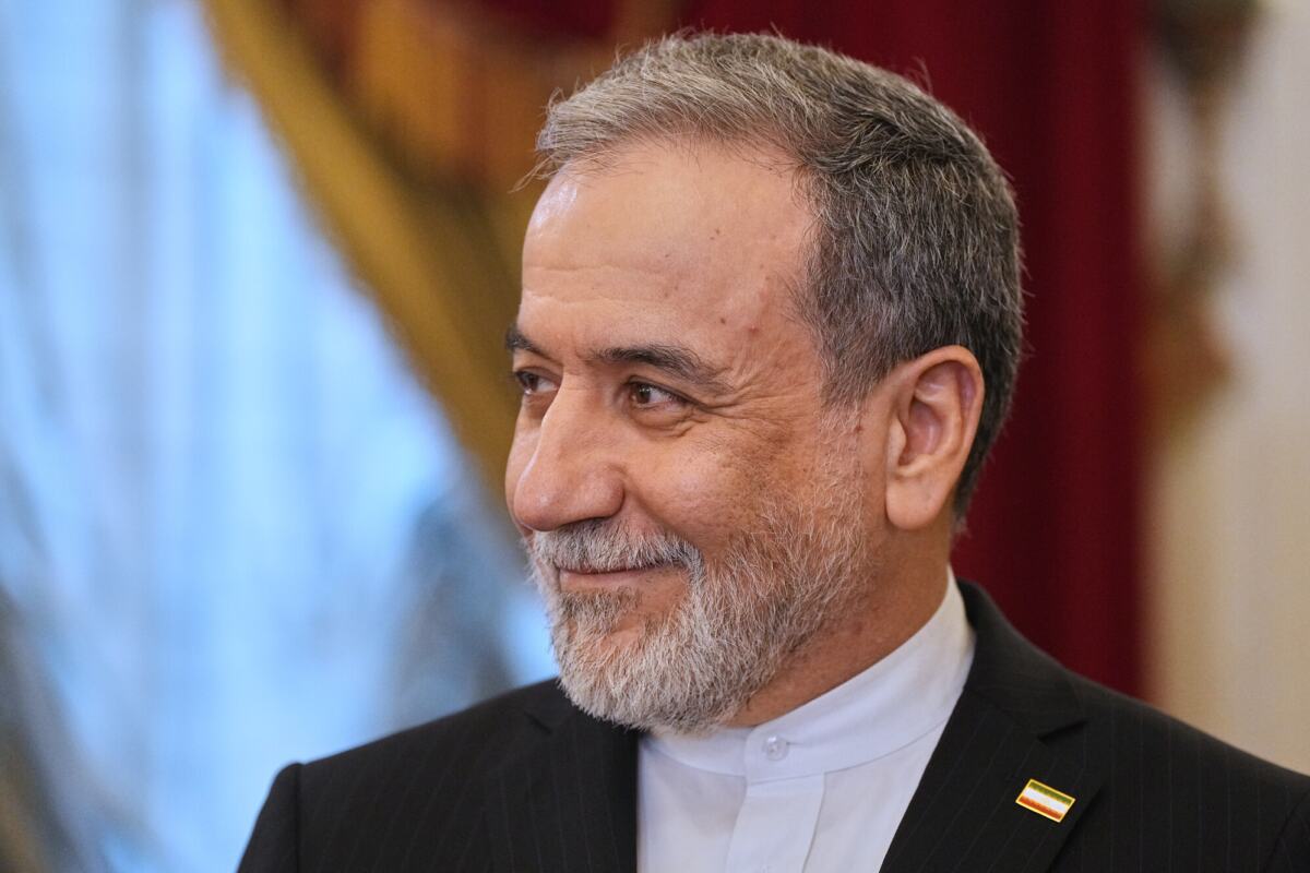 putin01 AP Dmitri Lovetsky.jpg