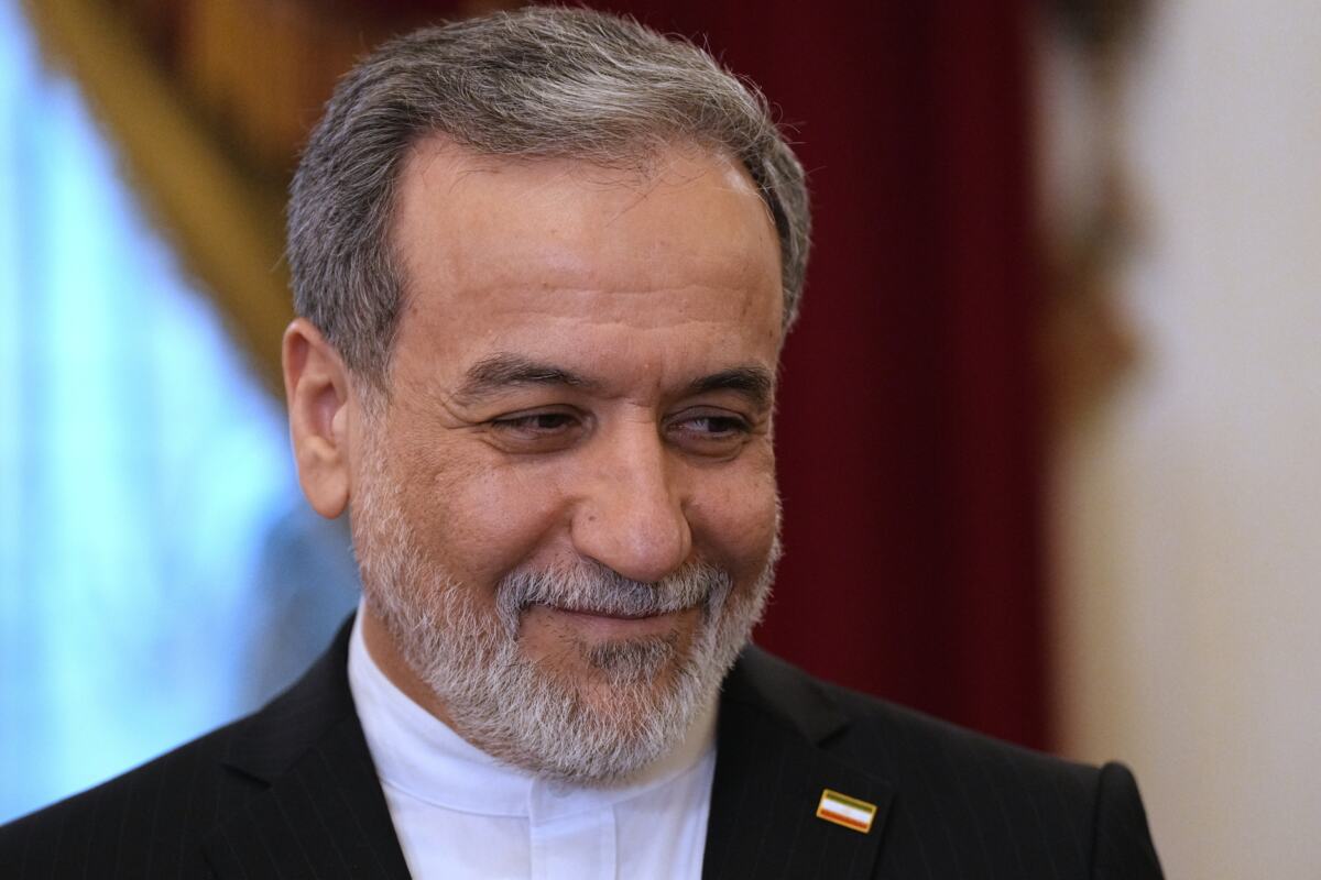 putin02 EPA Dmitri Lovetsky  Pool.jpg