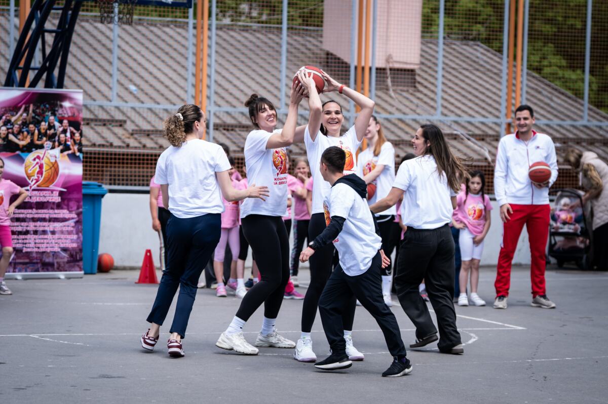 Košarka je za devojčice