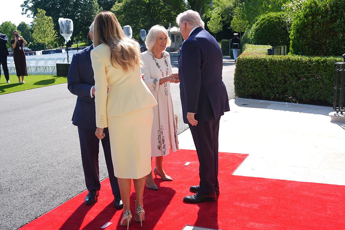 x03 AP Mark Schiefelbein.jpg