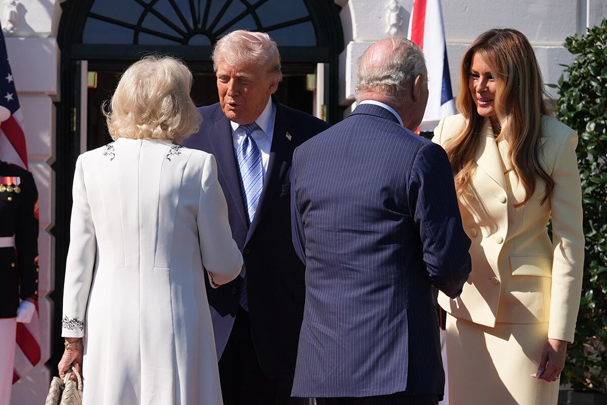 x03 AP Alex Brandon.jpg