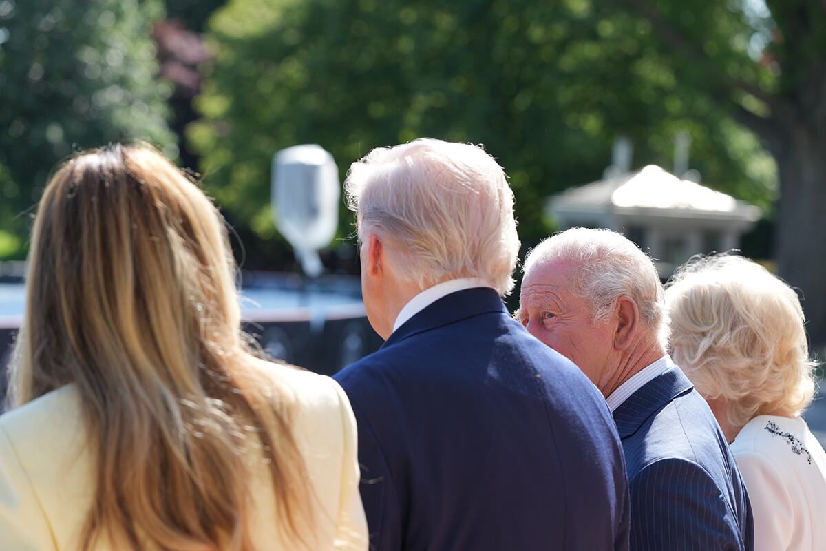 x02 AP Mark Schiefelbein.jpg