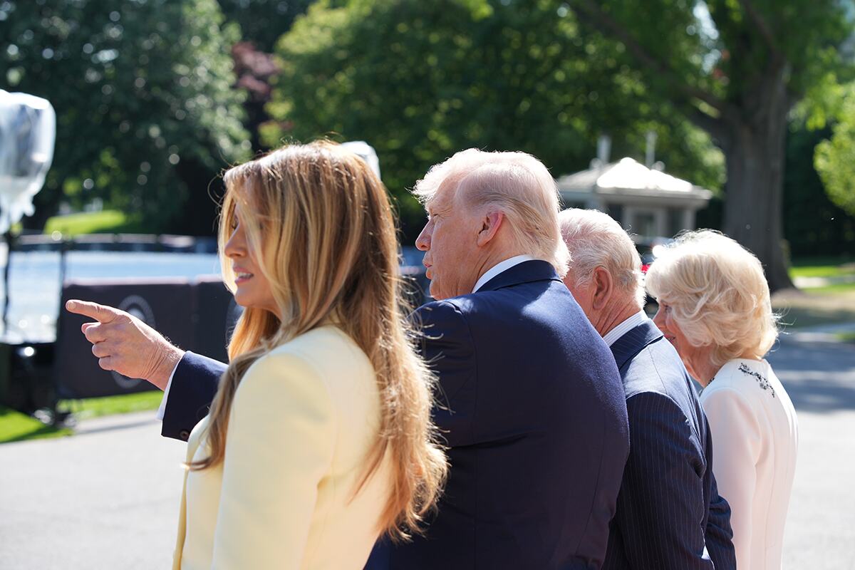 x01 AP Mark Schiefelbein.jpg