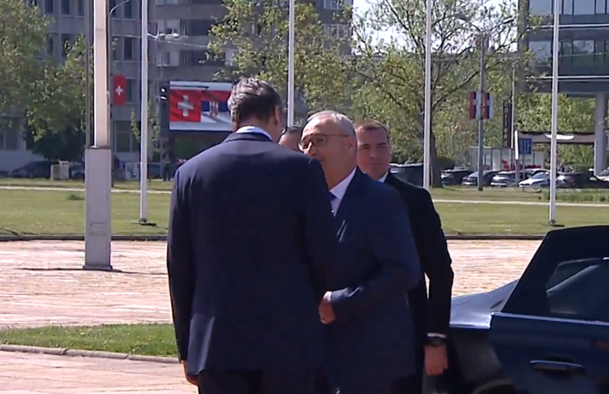 2026-04-28 10_01_16-Mina Branković messaged you - Chat — Mozilla Firefox.png